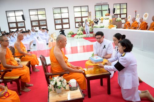 ภาพ No.262502:วันที่ 30 ตุลาคม พ.ศ. 2568 พสกนิกรอำเภอคลองหลวง จัดพิธีบำเพ็ญกุศลสัตตมวาร ถวายพระราชกุศลแด่สมเด็จพระพันปีหลวง ณ วัดพระธรรมกาย