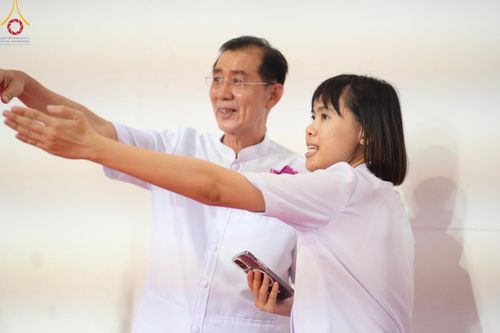 ภาพ No.134596:V.35 เพื่อบุญต้นเดือน การรับบุญของเจ้าหน้าที่หน่วยงานต่างๆ เพื่องานบุญวันอาทิตย์ต้นเดือน ณ วัดพระธรรมกาย วันที่ 7 เมษายน พ.ศ. 2567