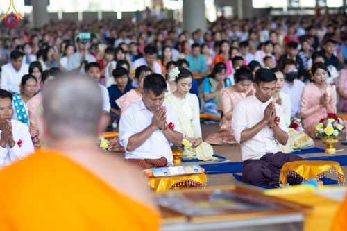 ภาพ No.100063:พิธีทอดผ้าป่า เมียนมาร์ และพิธีสวดธรรมจักร ครั้งที่ 5 ประจำปี พ.ศ. 2566 วันอาทิตย์ที่ 3 ธันวาคม พ.ศ. 2566