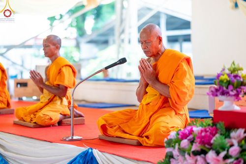 ภาพ No.101359:พิธีบรรพชาธรรมทายาท ในโครงการอุปสมบทบูชาธรรม มหาปูชนียาจารย์ พ.ศ. 2566 ณ วัดท่าสุวรรณ จ.ราชบุรี วันที่ 6 ธันวาคม พ.ศ. 2566