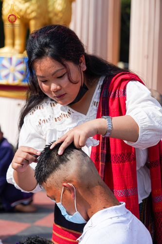 ภาพ No.75784:พิธีตัดปอยผม และ ปลงผมนาคธรรมทายาท ในโครงการบรรพชาสามเณรหมู่ครั้งที่ 3 วันที่ 9 กุมภาพันธ์ พ.ศ. 2566 ณ วัดเบงกาลี เมืองคากาจารี ประเทศบังกลาเทศ