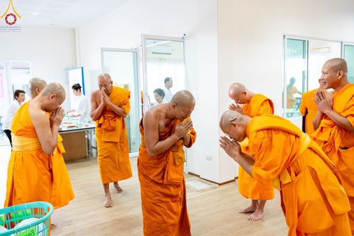 ภาพ No.87119:พิธีทักษิณานุปทานแด่บรรพชนตระกูลผ่องสวัสดิ์ และหมู่ญาติที่ล่วงลับไปแล้ว ณ มหาเจดีย์ทัตตชีโว ศูนย์อบรมเยาวชนกาญจนบุรี วันที่ 31 สิงหาคม พ.ศ. 2566