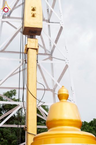 ภาพ No.261907:วันที่ 14 ตุลาคม พ.ศ. 2568 พิธีกลั่นแผ่นดิน โปรยทรายตอกเสาเข็มมหามงคลต้นแรก  สร้างองค์พระเจดีย์และจุดประทีปถวายเป็นพุทธบูชา ณ ศูนย์ปฏิบัติธรรมชัยนาท ต.ธรรมามูล อ.ชัยนาท จ.ชัยนาท