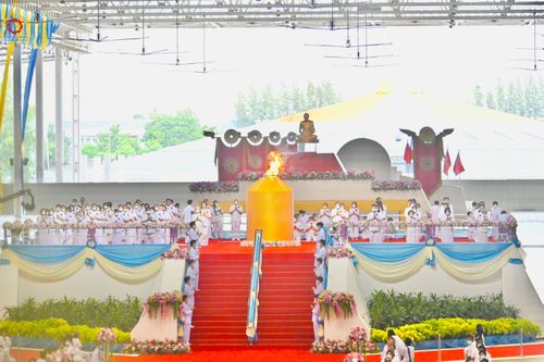 ภาพ No.87461:พิธีจุดเทียนใจ ไฟนิรันดร์ อนันตชัย วันอาทิตย์ที่ 10 กันยายน พ.ศ. 2566 ณ สภาธรรมกายสากล วัดพระธรรมกาย