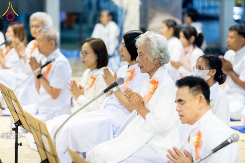 ภาพ No.288835:วันที่ 6 มกราคม พ.ศ. 2569 พิธีถวายภัตตาหารเป็นสังฆทาน แด่พระธรรมยาตรา ในโครงการธรรมยาตรา กตัญญูบูชา มหาปูชนียาจารย์ พระมงคลเทพมุนี(สด จนฺทสโร) พระผู้ปราบมาร อนุสรณ์สถาน 7 แห่ง ปีที่ 14 ณ อนุสรณ์สถานมหาวิหารพระมงคลเทพมุนี (โลตัสแลนด์) อ.สองพี่น้อง จ.สุพรร