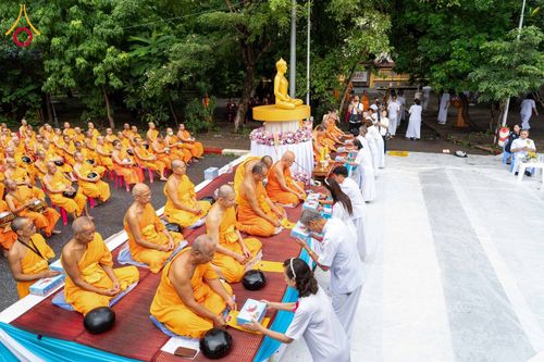ภาพ No.351478:วันที่ 22 กันยายน พ.ศ. 2569  พิธีตักบาตรสามเณรธรรมทายาท โครงการบรรพชาพัฒนาคุณธรรม จริยธรรม  สำหรับนักเรียนนายสิบตำรวจ (นสต.) รุ่นที่ 16 ศูนย์ฝึกอบรมตำรวจภูธรภาค 1  ณ วัดพระพุทธบาทราชวรมหาวิหาร