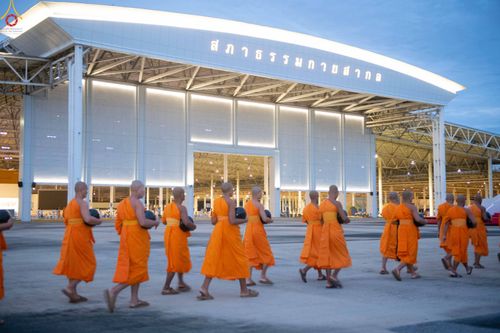 ภาพ No.345295:วันพฤหัสบดีที่ 27 สิงหาคม พ.ศ.2569 พิธีตักบาตรในวันธรรมชัย ณ สภาธรรมกายสากล วัดพระธรรมกาย ปทุมธานี