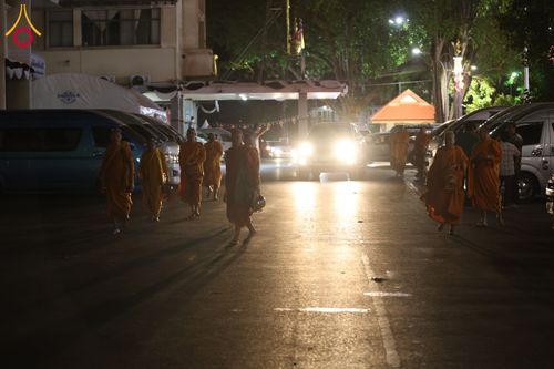 ภาพ No.310255:วันอาทิตย์ที่ 15 กุมภาพันธ์ พ.ศ. 2569 ตักบาตรพระ 1,000 รูป เมืองตรัง ปีที่ 2 ณ ลานพระบรมราชานุสาวรีย์ รัชกาลที่ 5 (หน้าศาลจังหวัดตรัง)อ.เมือง จ.ตรัง