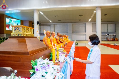 ภาพ No.90860:พิธีบำเพ็ญกุศลสวดพระอภิธรรม  อุบาสกถาวร พรหมถาวร (อุบาสกผู้ปั้นพระ) คืนที่ 5 วันพุธที่ 18 ตุลาคม พ.ศ. 2566 ณ ห้องแก้วสารพัดนึก 1 สภาธรรมกายสากล วัดพระธรรมกาย จ.ปทุมธานี