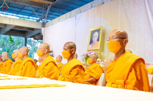 ภาพ No.69798:พิธีถวายภัตตาหารเป็นสังฆทาน แด่คณะพระธรรมยาตราฯ ในโครงการธรรมยาตราฯ ปีที่ 11 ณ อนุสรณ์สถานมหาวิหารพระมงคลเทพมุนี อ.สองพี่น้อง จ.สุพรรณบุรี วันที่ 7 มกราคม พ.ศ. 2566