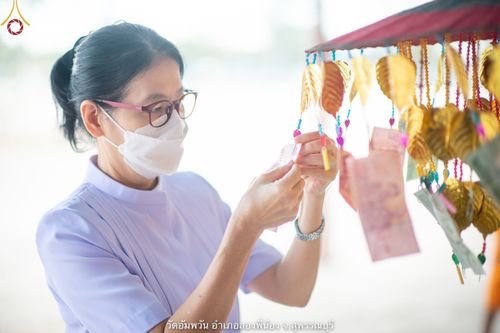 ภาพ No.69122:พระธรรมยาตรา ปฏิบัติศาสนกิจ ทำนุบำรุงศาสนสถาน, สวดธรรมจักร, ปฏิบัติธรรม ร่วมกับชุมชน,นักเรียนเด็กดีวีสตาร์ และร่วมพิธีทอดผ้าป่าบำรุงศาสนสถาน ในโครงการธรรมยาตรากตัญญูบูชา มหาปูชนียาจารย์ พระมงคลเทพมุนี(สด จนฺทสโร) พระผู้ปราบมาร อนุสรณ์สถาน 7 แห่ง ปีที่ 11