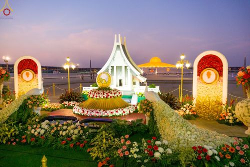 ภาพ No.72827:พิธีฉลองชัยสวดมนต์บทธรรมจักร 5,045,000,114 จบ เนื่องในวันคล้ายวันเกิด ครบรอบ 114 ปี คุณยายมหารัตนอุบาสิกาจันทร์ ขนนกยูง ณ วัดพระธรรมกาย จ.ปทุมธานี วันที่ 19 มกราคม พ.ศ. 2566