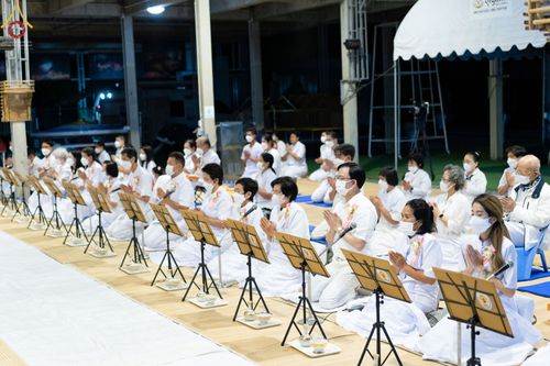 ภาพ No.71274:พิธีถวายภัตตาหารเป็นสังฆทาน แด่คณะพระธรรมยาตราฯ ในโครงการธรรมยาตรากตัญญูบูชา มหาปูชนียาจารย์ พระมงคลเทพมุนี(สด จนฺทสโร) พระผู้ปราบมาร อนุสรณ์สถาน 7 แห่ง ปีที่ 11 วันที่ 15 มกราคม พ.ศ. 2566