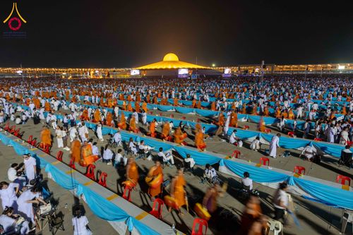 ภาพ No.324477:วันที่ 22 เมษายน พ.ศ.2569 (วันคุ้มครองโลก) บรรยากาศพระสังฆาธิการและสาธุชน การเดินทางกลับ งานถวายมหาสังฆทาน 40,000 กว่าวัดทั่วประเทศ วัดพระธรรมกาย