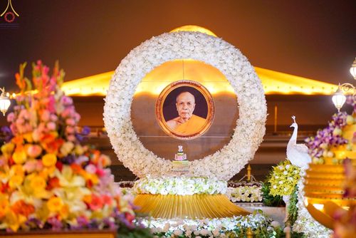 ภาพ No.75474:พิธีเจริญพุทธมนต์ ฉลองชัยสวดธรรมจักร 5,045,000,114 จบ เนื่องในวันมหาปูชนียาจารย์ วันที่ 3 กุมภาพันธ์ พ.ศ. 2566 ณ วัดพระธรรมกาย อ.คลองหลวง จ.ปทุมธานี