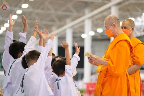 ภาพ No.65251:พิธีทอดผ้าป่า ในวันอาทิตย์ต้นเดือนที่ 4 ธันวาคม พ.ศ. 2565 ณ วัดพระธรรมกาย จ.ปทุมธานี