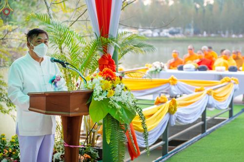 ภาพ No.68521:พิธีเจริญพระพุทธมนต์และตักบาตรพระ ๑,๐๐๐ รูป บำเพ็ญกุศลเพื่อถวายพระพรชัยแด่ สมเด็จพระเจ้าลูกเธอเจ้าฟ้าพัชรกิติยาภา นเรนทิราเทพยวดี กรมหลวงราชสาริณีสิริพัชร มหาวัชรราชธิดา และ ฉลองเมืองลำปาง ๑,๓๔๒ ปี วันศุกร์ที่ ๓๐ ธันวาคม พ.ศ.๒๕๖๕ ณ ศูนย์ปฏิบัติธรรมลำปาง 