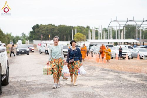 ภาพ No.348925:วันที่ 12 กันยายน พ.ศ.2569 พิธีตักบาตรแด่คณะสงฆ์ 323 วัด 4 จังหวัดชายแดนภาคใต้ พิธีถวายสังฆทานแด่คณะสงฆ์ 323 วัด ปีที่ 22 ครั้งที่ 189 พิธีมอบกองทุนหนุนแรงใจช่วยครูใต้ ปีที่ 19 ครั้งที่ 151 และพิธีทำบุญอุทิศส่วนกุศลให้ผู้วายชนม์ ณ ศูนย์อบรมเยาวชนปัตตานี 