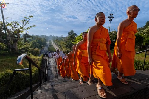 ภาพ No.331224:วันที่ 29 พฤษภาคม พ.ศ.2569 MBMI Tangerang (Majelis Agama Buddha Mahanikaya)  ได้มีการเตรียมงานเพื่อจัดงานวิสาขบูชานานาชาติ (ภาพชุดที่ 2)