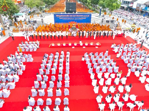 ภาพ No.126281:พิธีทำบุญเมืองนครราชสีมา ฉลอง 556 ปี ตักบาตรพระ 10,000 รูป ในวันเสาร์ที่ 2 มีนาคม พ.ศ.2567 ณ อนุสาวรีย์ท้าวสุรนารี จ.นครราชสีมา จัดโดย คณะสงฆ์จังหวัดนครราชสีมา ร่วมกับสำนักงานจังหวัดนครราชสีมา