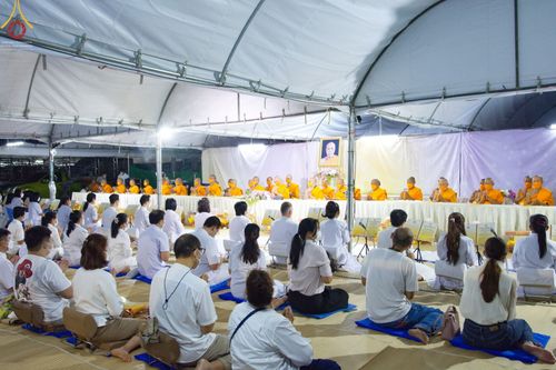 ภาพ No.70008:พิธีถวายภัตตาหารเป็นสังฆทาน แด่คณะพระธรรมยาตราฯ ในโครงการธรรมยาตราฯ ปีที่ 11 ณ อนุสรณ์สถานคลองบางนางแท่น อ.สามพราน จ.นครปฐม วันที่ 11 มกราคม พ.ศ. 2566