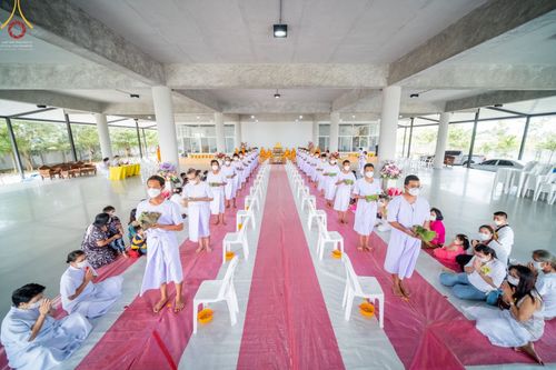 ภาพ No.65641:พิธีปลงผมและพิธีขอขมา มอบบาตรกับผ้าไตร ในโครงการอุปสมบทบูชาธรรม มหาปูชนียาจารย์ประจำปี 2565 ณ ศูนย์ปฎิบัติธรรมสมุทรปราการ(บางบ่อ)  วันอาทิตย์ที่ 20 พฤศจิกายน พ.ศ. 2565