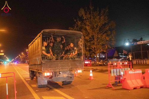 ภาพ No.281477:วันอาทิตย์ที่ 28 ธันวาคม พ.ศ.2568 ตักบาตรพระ 1000 รูป ปีที่ 1 ทำบุญเมืองสตูลส่งท้ายปี ณ หน้าโรงเรียนสตูลวิทยา จ.สตูล