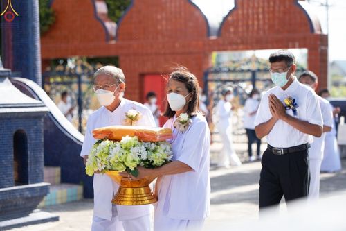 ภาพ No.69190:พระธรรมยาตรา ปฏิบัติศาสนกิจ ทำนุบำรุงศาสนสถาน, สวดธรรมจักร, ปฏิบัติธรรม ร่วมกับชุมชน,นักเรียนเด็กดีวีสตาร์ และร่วมพิธีทอดผ้าป่าบำรุงศาสนสถาน ในโครงการธรรมยาตรากตัญญูบูชา มหาปูชนียาจารย์ พระมงคลเทพมุนี(สด จนฺทสโร) พระผู้ปราบมาร อนุสรณ์สถาน 7 แห่ง ปีที่ 11