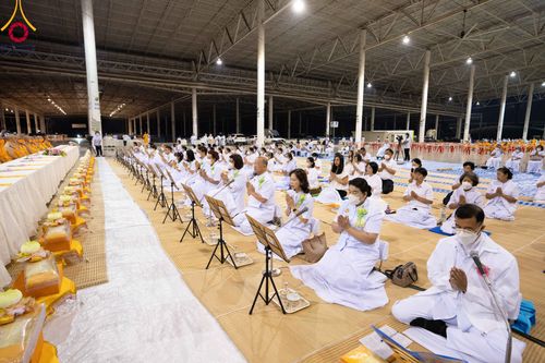 ภาพ No.105379:พิธีถวายภัตตาหารเป็นสังฆทาน แด่คณะพระธรรมยาตราฯ ในโครงการธรรมยาตรากตัญญูบูชา มหาปูชนียาจารย์ พระมงคลเทพมุนี(สด จนฺทสโร) พระผู้ปราบมาร อนุสรณ์สถาน 7 แห่ง ปีที่ 12 วันที่ 2 มกราคม พ.ศ. 2567 ณ สภาธรรมกายสากล วัดพระธรรมกาย