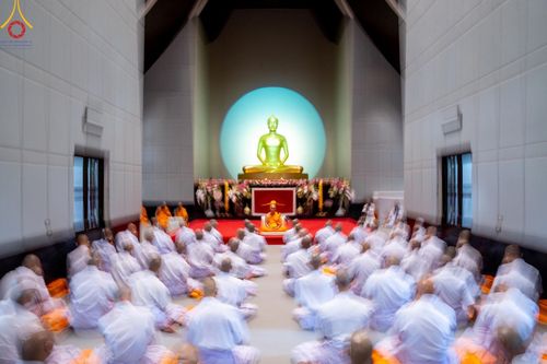 ภาพ No.141440:พิธีบรรพชาอุปสมบท โครงการอุปสมบทหมู่รุ่นผู้บริหาร รุ่นที่ 14 โครงการอุปสมบทหมู่ธรรมทายาท ระดับอุดมศึกษา รุ่นที่ 51 ภาคฤดูฝน ณ โบสถ์พระไตรปิฎก วัดพระธรรมกาย ในวันเสาร์ที่ 15 มิถุนายน พ.ศ. 2567