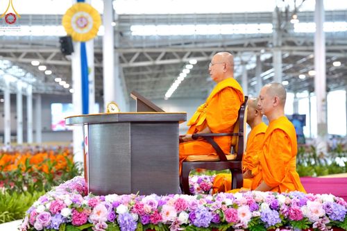 ภาพ No.60424:การต้อนรับพระสังฆาธิการ 10,000 กว่าวัดทั่วประเทศ พิธีมอบปัจจัยช่วยเหลือครู 4 จังหวัดชายแดนภาคใต้ พิธีปฏิบัติธรรม ในวันคุ้มครองโลก วันจันทร์ที่ 22 เมษายน พ.ศ.2567 ณ วัดพระธรรมกาย จ.ปทุมธานี