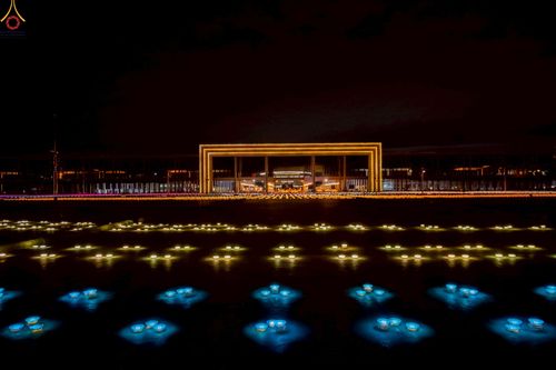 ภาพ No.241085:วันพุธที่ 27 สิงหาคม พ.ศ. 2568 พิธีจุดประทีป ในวันธรรมชัย ณ วัดพระธรรมกาย