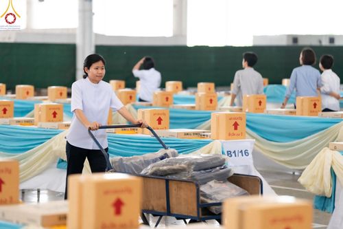 ภาพ No.60938:V.37 ยิ่งกว่าดี เพื่อ 80 ปีของพ่อ ภาพการเตรียมงานของหน่วยงานต่างๆ เพื่อพิธีฉลองอายุวัฒนมงคล 80 ปี หลวงพ่อธัมมชโย และรับถวายมหาสังฆทาน 10,000 กว่าวัดทั่วประเทศ ในวันคุ้มครองโลก วันจันทร์ที่ 22 เมษายน พ.ศ. 2567