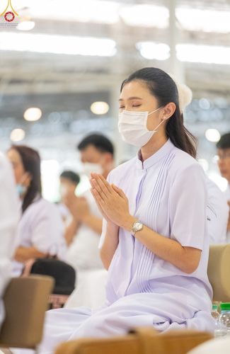 ภาพ No.86946:พิธีตักบาตร , พิธีบูชาข้าวพระ , พิธีจุดเทียนใจ ไฟนิรันดร์ อนันตชัย ในวันอาทิตย์ต้นเดือน 3 กันยายน พ.ศ. 2566 ณ วัดพระธรรมกาย