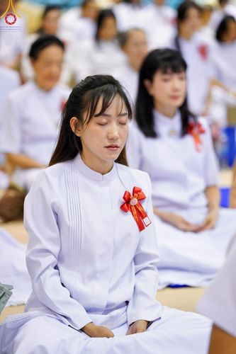 ภาพ No.177683:พิธีตักบาตรและพิธีบูชาข้าวพระ ในวันอาทิตย์ต้นเดือนที่ 1 ธันวาคม พ.ศ. 2567 ณ สภาธรรมกายสากล วัดพระธรรมกาย