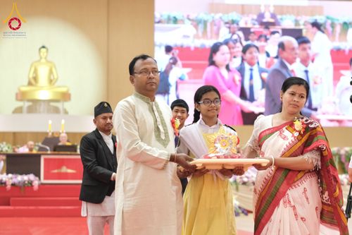 ภาพ No.207639:พิธีมอบโล่พระราชทาน สมเด็จพระกนิษฐาธิราชเจ้า กรมสมเด็จพระรัตนราชสุดาฯ สยามบรมราชกุมารี และโล่เกียรติยศโครงการตอบปัญหาธรรมะ "ทางก้าวหน้า" ครั้งที่ 42 พิธีมอบโล่วัชรเกียรติยศ โครงการตอบปัญหาศีลธรรมเพื่อสันติภาพโลก (WORLD-PEC) ครั้งที่ 18 วันที่ 12 ก.พ. 2568