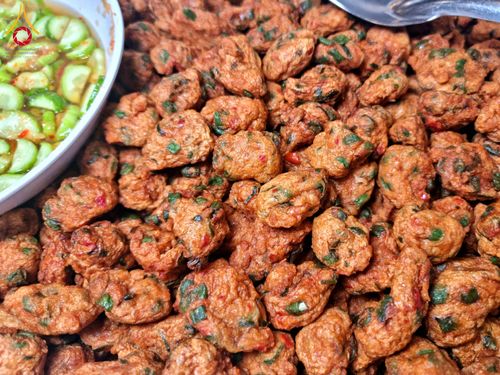 ภาพ No.202790:พิธีถวายภัตตาหารเป็นสังฆทาน แด่พระธรรมยาตรา ณ วัดพระธรรมกาย ตำบลคลองสาม อำเภอคลองหลวง จังหวัดปทุมธานี ในโครงการธรรมยาตรา กตัญญูบูชา มหาปูชนียาจารย์ พระมงคลเทพมุนี(สด จนฺทสโร) พระผู้ปราบมาร อนุสรณ์สถาน 7 แห่ง ปีที่ 13 วันที่ 28 มกราคม พ.ศ. 2568