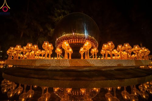 ภาพ No.107224:พิธีจุดประทีปถวายเป็นพุทธบูชา และบูชาธรรมมหาปูชนียาจารย์ ในโครงการธรรมยาตรากตัญญูบูชา มหาปูชนียาจารย์ พระมงคลเทพมุนี(สด จนฺทสโร) พระผู้ปราบมาร  อนุสรณ์สถาน 7 แห่ง ปีที่ 12  วันที่ 6 มกราคม พ.ศ. 2567 ณ อนุสรณ์สถานมหาวิหารพระมงคลเทพมุนี อ.สองพี่น้อง จ.สุพร