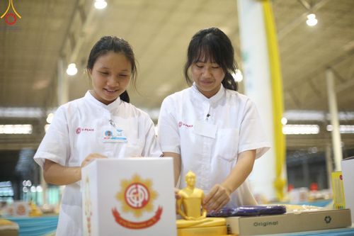 ภาพ No.61450:V.36 ทุ่มเทเพื่อพ่อ 80 ปี ภาพการเตรียมงานของหน่วยงานต่างๆ เพื่อพิธีฉลองอายุวัฒนมงคล 80 ปี หลวงพ่อธัมมชโย และรับถวายมหาสังฆทาน 10,000 กว่าวัดทั่วประเทศ ในวันคุ้มครองโลก จันทร์ที่ 22 เมษายน พ.ศ.2567