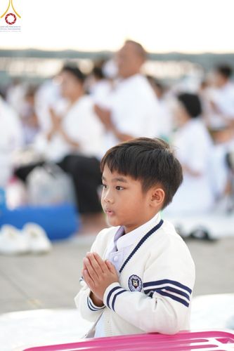 ภาพ No.187842:พิธีตักบาตรฉลองพระใหม่ ต้อนรับพุทธศักราช 2568 ณ ลานธรรมพระมหาธรรมกายเจดีย์ วัดพระธรรมกาย จ.ปทุมธานี วันที่ 1 มกราคม พ.ศ. 2568