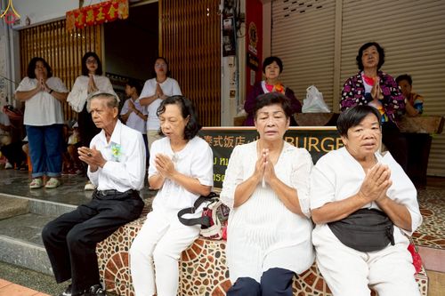 ภาพ No.245356:วันอาทิตย์ที่ 14 กันยายน พ.ศ. 2568 ตักบาตรพระ 555 รูป มหากุศล  น้อมถวายเป็นพุทธบูชา ณ หอนาฬิกาเบตง อ.เบตง จ.ยะลา