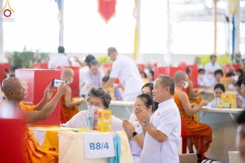 ภาพ No.148087:V.43 ภาพเตรียมงาน ปฎิบัติงาน ของเจ้าหน้าที่ อาสาสมัคร ทุกสถานะ เพื่อความสำเร็จ ในงานวันสมาธิโลก วันอาทิตย์ที่ 4 สิงหาคม พ.ศ.2567