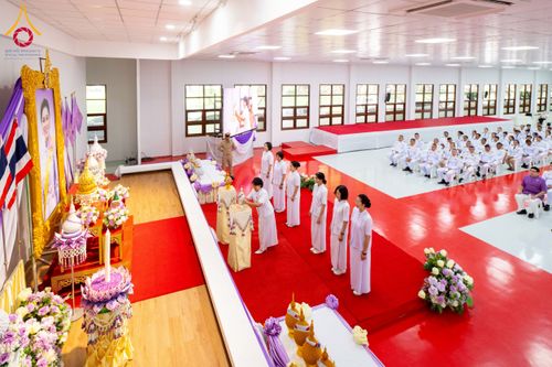 ภาพ No.227190:วันอังคารที่ 3 มิถุนายน พ.ศ. 2568 นายอำเภอคลองหลวง นำพสกนิกรรวมใจภักดิ์ สมเด็จพระนางเจ้าฯ พระบรมราชินี เนื่องในโอกาสวันเฉลิมพระชนมพรรษา ณ อาคารปลูกศรัทธา 2 วัดพระธรรมกาย อ.คลองหลวง จ.ปทุมธานี