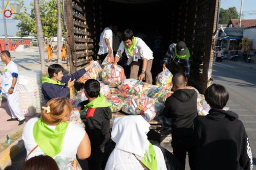 ภาพ No.185681:V.47 เบื้องหลังของเบื้องหน้า งานตักบาตรพระ 10,000 รูป ณ จ.กาญจนบุรี วันที่ 20-21 ธันวาคม พ.ศ. 2567