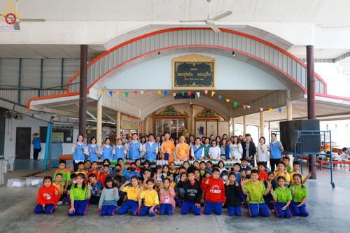 ภาพ No.199619:พิธีทอดผ้าป่าทำนุบำรุงศาสนสถาน ณ วัดศิลามูล ตำบลหินมูล อำเภอบางเลน จังหวัดนครปฐม ในโครงการธรรมยาตรา กตัญญูบูชา มหาปูชนียาจารย์ พระมงคลเทพมุนี(สด จนฺทสโร) พระผู้ปราบมาร อนุสรณ์สถาน 7 แห่ง ปีที่ 13 วันที่ 21 มกราคม พ.ศ. 2568