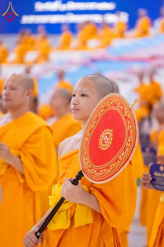 ภาพ No.237547:วันอาทิตย์ที่ 10 สิงหาคม พ.ศ.2568 พิธีมอบใบประกาศเกียรติคุณ โครงการสอบบาลี "ฉลองแชมป์" บูชาธรรม 80 ปี หลวงพ่อธัมมชโย ประจำปี 2568 และ พิธีมอบดวงแก้วสามเณรทรงบาลีไวยากรณ์ ณ สภาธรรมกายสากล วัดพระธรรมกาย ปทุมธานี