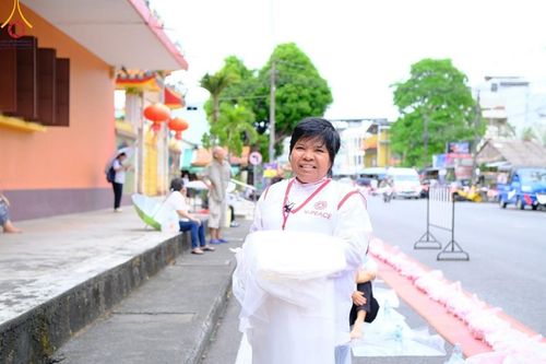 ภาพ No.128744:V.33 รวมพลังเพื่อบางกล่ำ การเตรียมงานของเจ้าหน้าที่หน่วยงานต่างๆ เพื่องานธรรมยาตราอัญเชิญพระบรมสารีริกธาตุ ประดิษฐาน ณ มหารัตนเจดีย์สิริปทุมสวรรค์ (เจดีย์อริยพุทธะ 5 พระองค์) ศูนย์ปฏิบัติธรรมภาคใต้ อ.บางกล่ำ จ.สงขลา ระหว่างวันที่ 9-10 มีนาคม พ.ศ. 2567