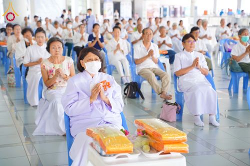 ภาพ No.320662:วันที่ 11 เมษายน พ.ศ.2569 พิธีถวายภัตตาหารเมนูสวรรค์ เพื่อการบรรลุธรรม ณ หอฉันคุณยายอาจารย์ฯ วัดพระธรรมกาย