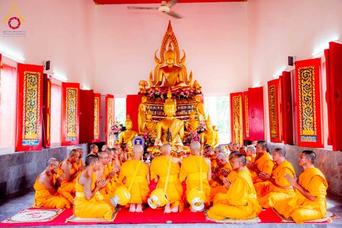 ภาพ No.340803:วันอาทิตย์ที่ 25 กรกฎาคม พ.ศ. 2569 พิธีบรรพชาอุปสมบทหมู่โครงการบรรพชาอุปสมบทหมู่ รุ่นเข้าพรรษา ประจำปี 2569   ณ พัทธสีมา วัดดอกไม้ อ.บางปะหัน พระนครศรีอยุธยา