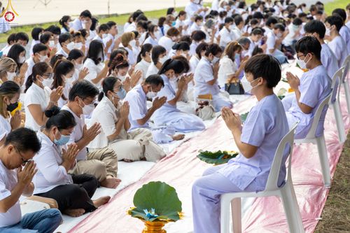 ภาพ No.82548:พิธีตัดปอยผมและปลงผมนาคธรรมทายาท ในโครงการอุปสมบทหมู่ธรรมทายาทพุทธศาสตร์สากล รุ่นที่ 7 (ภาคฤดูฝน) วันอาทิตย์ที่ 11 มิถุนายน พ.ศ. 2566 ณ  วัดพระธรรมกาย